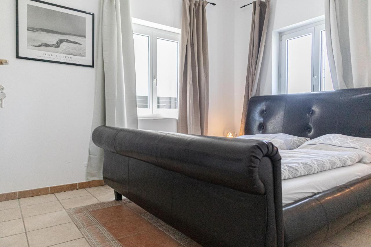 Exquisite Shared Villa - Your Private Room In This Beautiful Home Viena Exterior foto